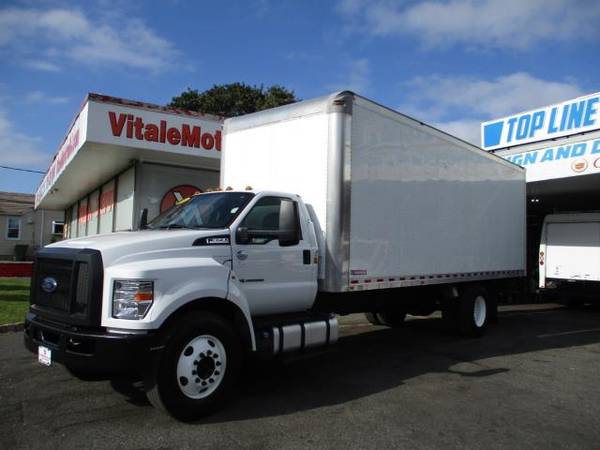 2016 Ford Super Duty F-650 Straight Frame 24 FOOT BOX TRUCK W/ LIFT... for sale in south amboy, MS – photo 2