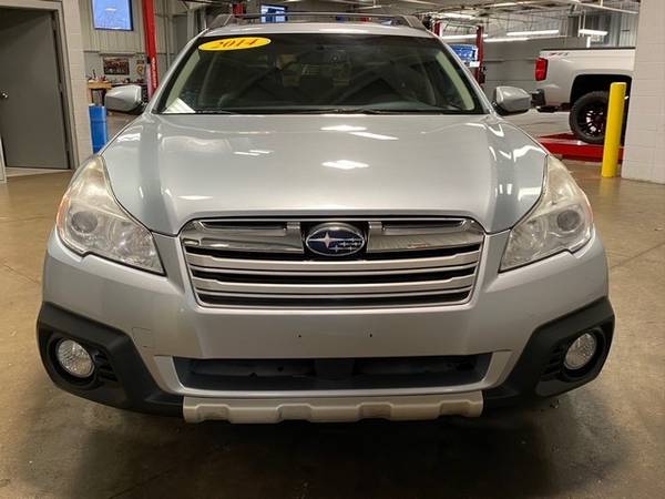 2014 Subaru Outback 2.5I LIMITED - cars & trucks - by dealer -... for sale in Coopersville, MI – photo 2