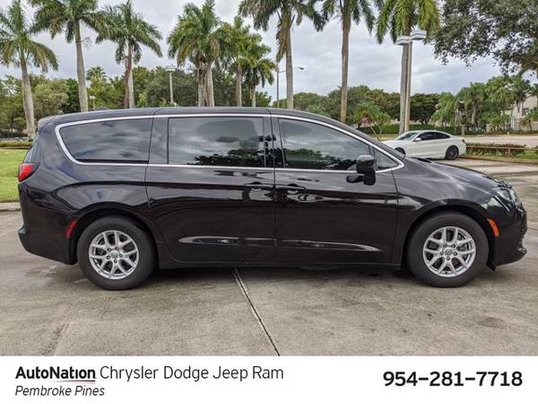 2017 Chrysler Pacifica Touring SKU:HR525470 Mini-Van - cars & trucks... for sale in Pembroke Pines, FL – photo 5