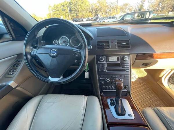 2013 Volvo XC90 3.2 - cars & trucks - by dealer - vehicle automotive... for sale in Raleigh, NC – photo 15
