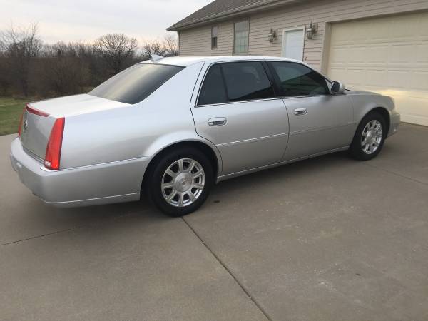 2009 Cadillac DTS 41000 miles - cars & trucks - by owner - vehicle... for sale in Marseilles, IL – photo 6