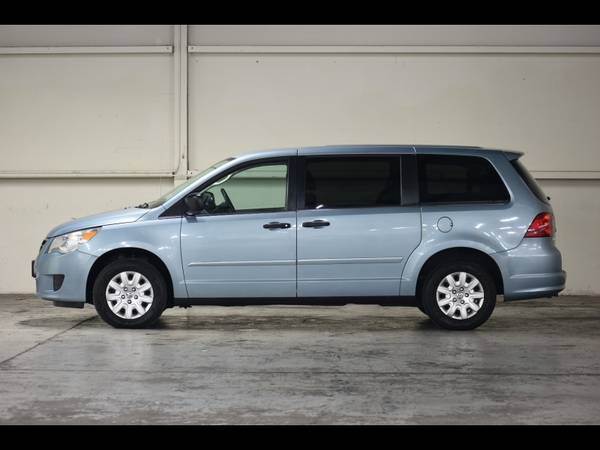 2009 Volkswagen Routan 4dr Wgn S with Conversation mirror - cars & for sale in Sacramento , CA – photo 4