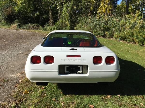 STUNNING 1993 C4 CHEVY CORVETTE *RED LEATHER INTERIOR*LOW MILES* -... for sale in Painesville , OH – photo 6