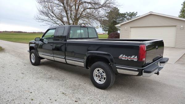 1996 GMC 2500 HD 4X4 5 speed stick - cars & trucks - by owner -... for sale in De Pere, WI – photo 11