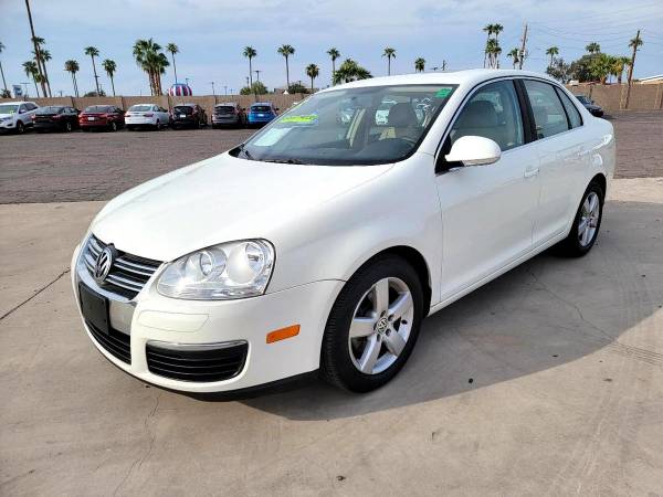 2008 Volkswagen Jetta Sedan 4dr Auto SEL FREE CARFAX ON EVERY for sale in Glendale, AZ – photo 4