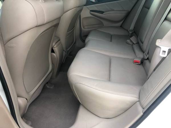 Clean 2009 Honda Civic Ex-L 4dr Sedan for sale in Other, Other – photo 2