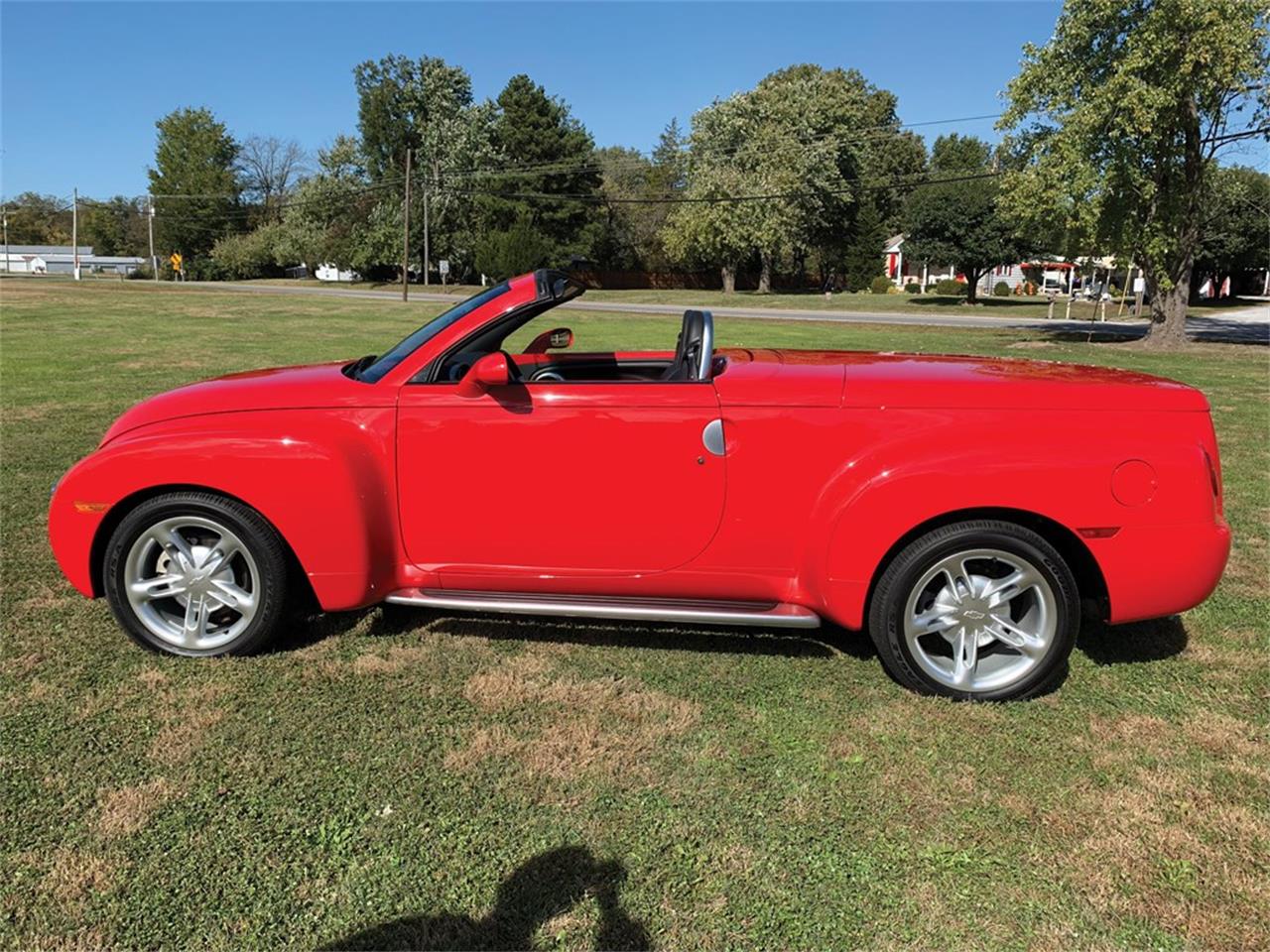 For Sale at Auction: 2003 Chevrolet SSR for sale in Auburn, IN – photo 4