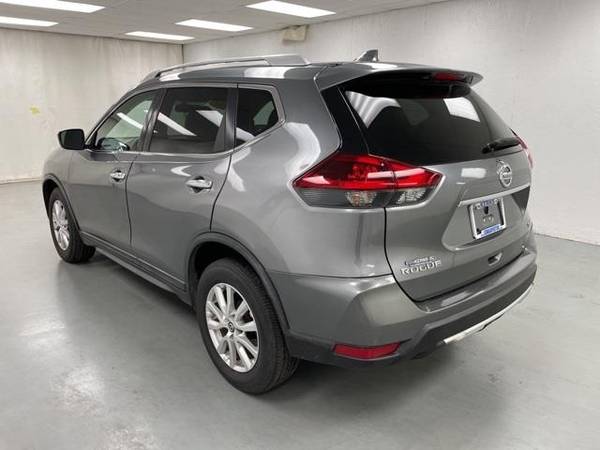 2018 Nissan Rogue SV - - by dealer - vehicle for sale in Chickasaw, OH – photo 3