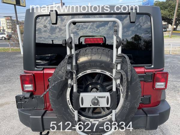 LIKE BRAND NEW! 2013 Jeep Wrangler Unlimited 4WD 4dr Sport ONE OWNER for sale in Austin, TX – photo 4