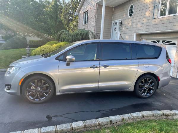 2019 Chrysler Pacifica Touring Plus Sport Edition for sale in West Islip, NY – photo 4
