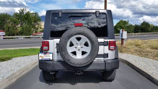 2011 Jeep Wrangler Sport 4WD HardTop Manual with Low Miles One Owner for sale in Ashland, OR – photo 8