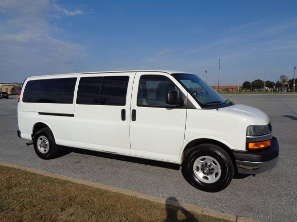 2011 CHEVROLET EXPRESS 15-PASSENGER 3500, EXTENDED! W/ ONLY 66K MILES! for sale in PALMYRA, DE – photo 5