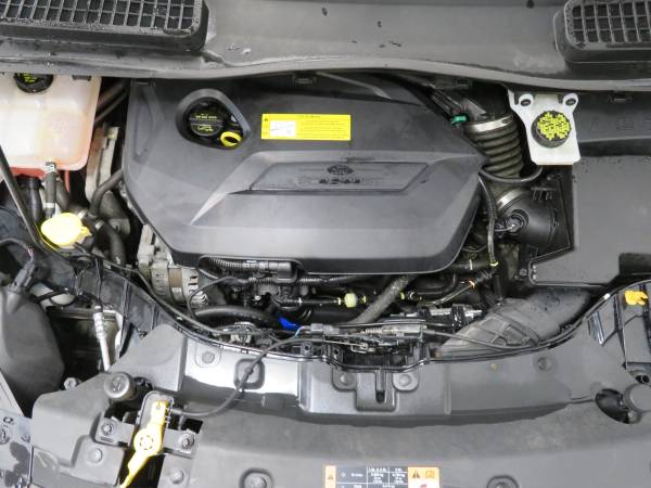 2016 Ford Escape SE 4WD SYNC Backup Camera - Warranty for sale in Wayland, MI – photo 23