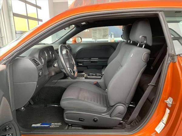 2011 DODGE CHALLENGER COUPE 1 OWNER/LOADED/EXTRA CLEAN/HURRY IN for sale in milwaukee, WI – photo 7