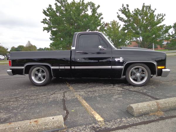 1987 Chevy short-bed pickup for sale in Dayton, OH