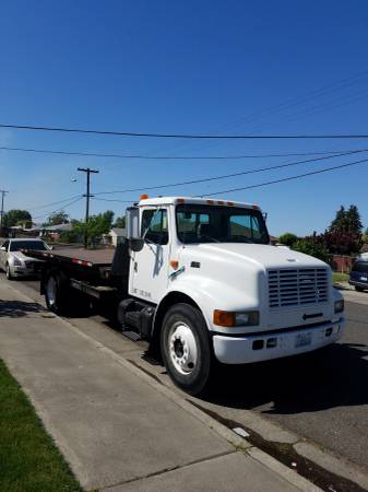 Flat Bed Tow Truck for sale in Eltopia, WA