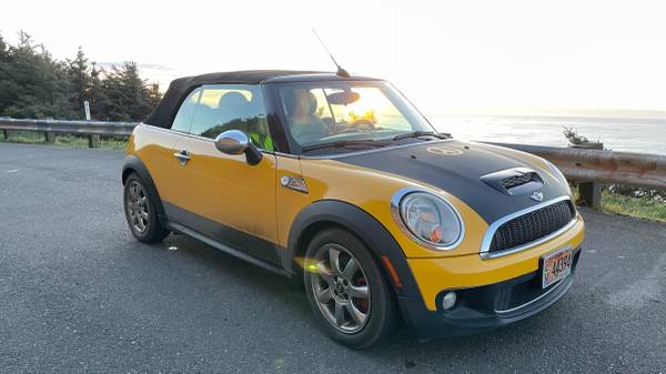 2009 Mini Cooper S Convertible for sale in South beach, OR – photo 2
