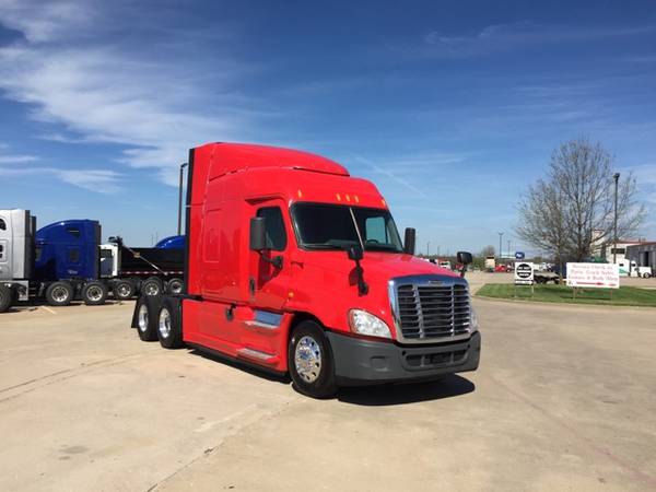 ◄◄◄ 2014 Freightliner Cascadia Sleeper Semi Truck ►►► for sale in Laredo, TX – photo 3