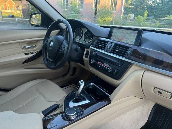 2015 BMW 320I XDRIVE AWD LOW MILES FULLY-LOADED CLEAN - cars for sale in Saint Louis, MO – photo 15