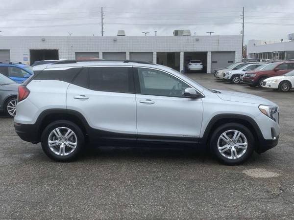 2020 GMC Terrain SUV FWD 4dr SLE - GMC Quicksilver Metallic - cars & for sale in Sterling Heights, MI – photo 2