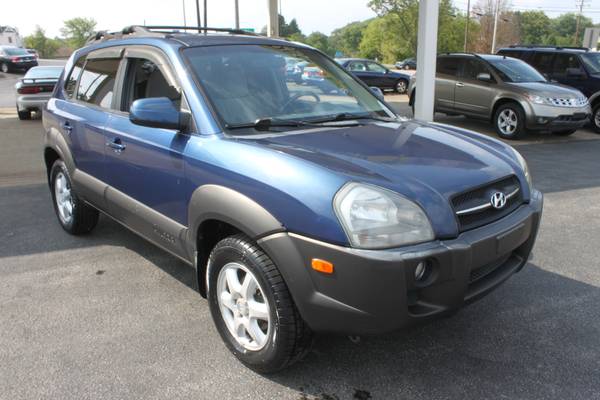 2005 Hyundai Tucson - cars & trucks - by dealer - vehicle automotive... for sale in New Castle, PA – photo 2