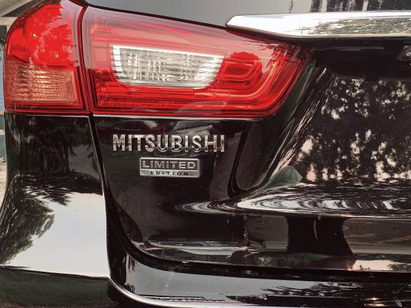 2018 Mitsubishi Outlander Sport LE FWD for sale in Minneapolis, MN – photo 14