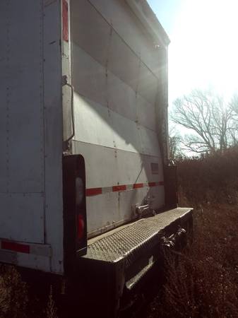 2004 FREIGHTLINER M2 BOX TRUCK (26 FOOT ) LIFTGATE - cars & trucks -... for sale in New Haven, CT – photo 6