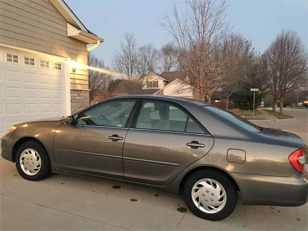 2003 Toyota Camry LE on-Sale - cars & trucks - by owner - vehicle... for sale in MOLINE, IA – photo 2