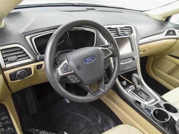 2013 Ford Fusion SE Hybrid Sedan 4D sedan White - FINANCE ONLINE for sale in Atlanta, GA – photo 2