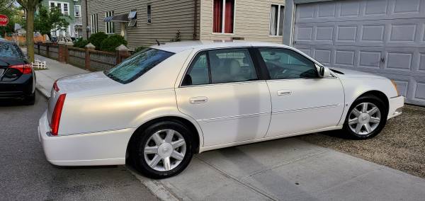 2006 caddy Cadillac DTS 2 Owner clean car for sale in Brooklyn, NY – photo 19