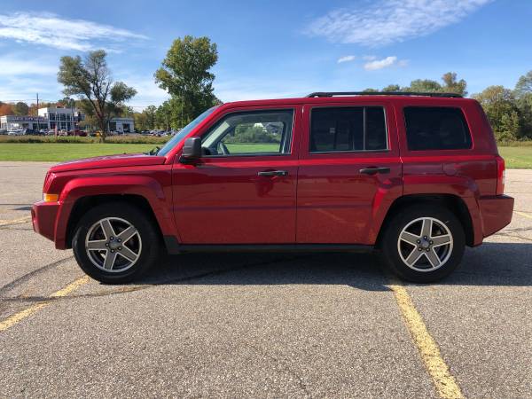 Clean Carfax! 2009 Jeep Patriot Sport! One Owner! for sale in Ortonville, OH – photo 2
