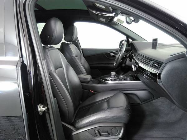 2017 Audi Premium Q7 AWD, only 15, 000 miles - - by for sale in Eau Claire, WI – photo 8