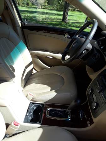 Buick Lucerne 2010 for sale in KRONENWETTER, WI – photo 6