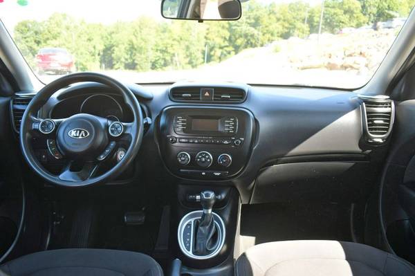 2015 Kia Soul - - by dealer - vehicle automotive for sale in Naugatuck, CT – photo 19