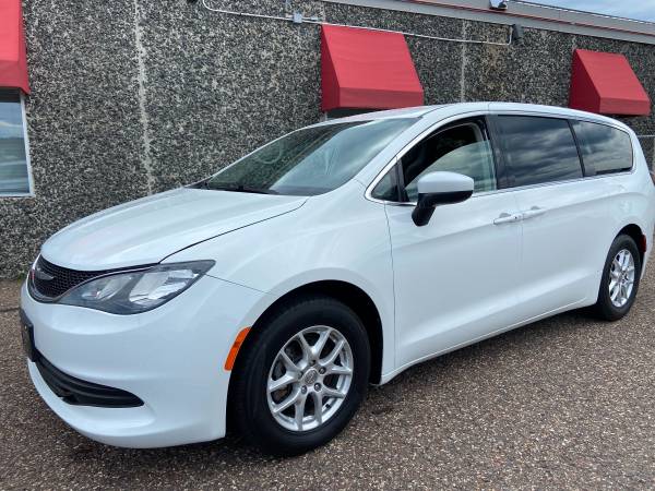 2018 Chrysler Pacifica LX - - by dealer - vehicle for sale in Eau Claire, WI – photo 7