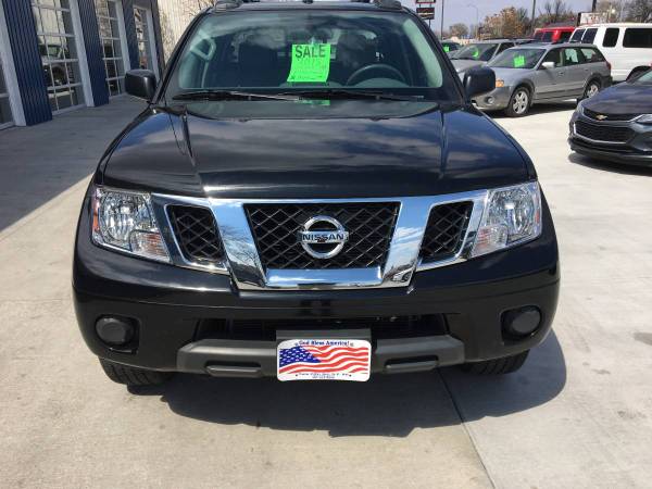 ★★★ 2018 Nissan Frontier Crew Cab 4x4 / 19k Miles ★ for sale in Grand Forks, ND – photo 3