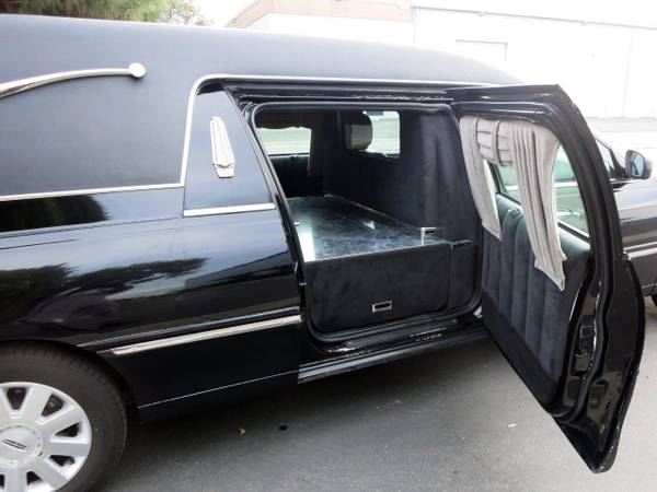 2004 Lincoln Krystal Town Car Hearse - - by dealer for sale in Carson, CA – photo 13