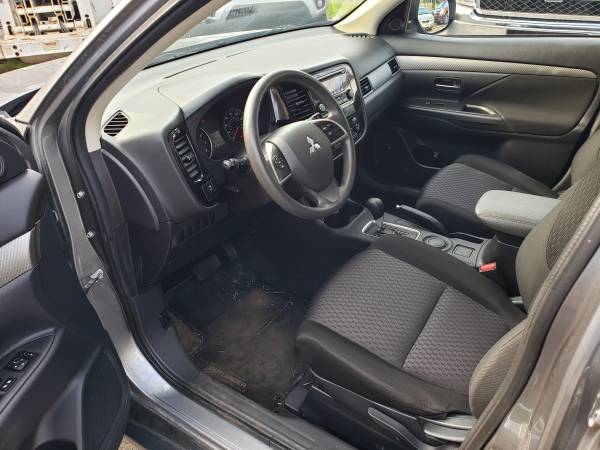 *3RD ROW*4-Cylinder SUV! 2014 Mitsubishi Outlander SE 31MPG! for sale in Westfield, MA – photo 10