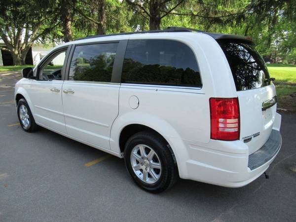 2008 Chrysler Town and Country Touring 4dr Mini Van for sale in Bloomington, IL – photo 2