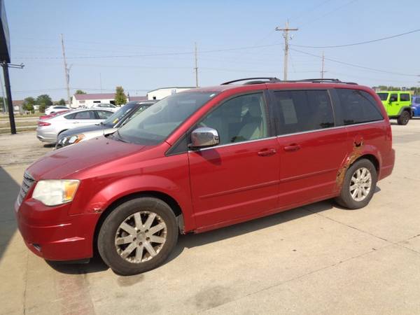 2008 Chrysler Town & Country 4dr Wgn Touring - - by for sale in Marion, IA