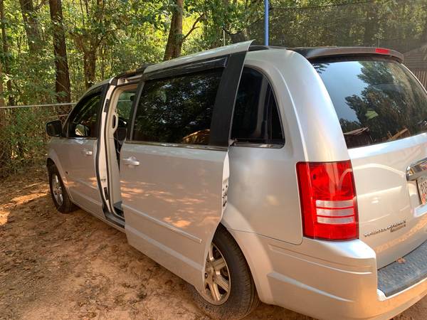 2008 Town and Country (clean and runs good) for sale in Locust Grove, GA