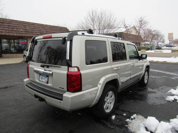 2008 Jeep Commander Limited 4WD 5.7L Hemi 3rd Seat! - cars & trucks... for sale in Burnsville, MN – photo 3