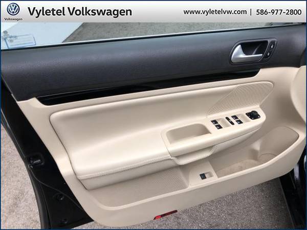 2013 Volkswagen Jetta SportWagen wagon 4dr DSG TDI w/Sunroof for sale in Sterling Heights, MI – photo 16