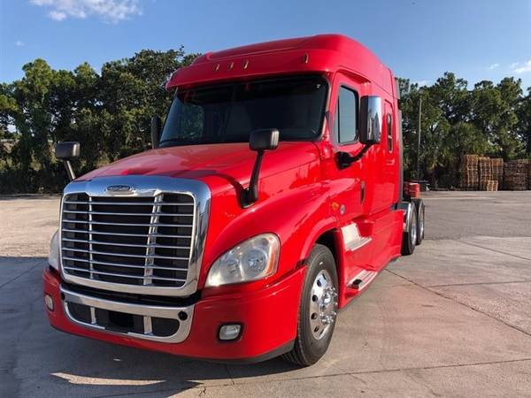 2015 Freightliner Cascadia EVO Midroof Flatbed sleeper semi truck 394k for sale in south florida, FL – photo 5