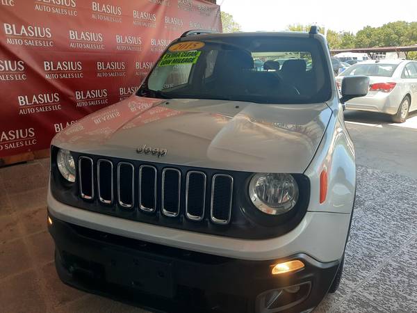 2015 Jeep Renegade Latitude low Miles - - by dealer for sale in Grand Prairie, TX – photo 13