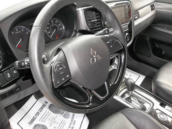 2019 Mitsubishi Outlander SEL, Heated Leather, AWD, back up camera for sale in Other, NE – photo 14