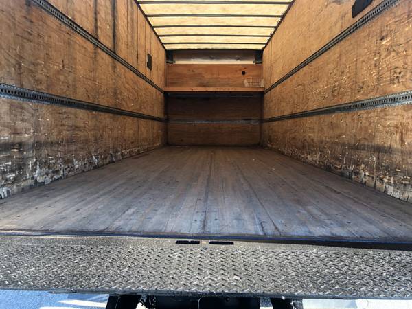 2012 Freightliner M2 24' Box Truck W/ Liftgate #6407 for sale in East Providence, RI – photo 5