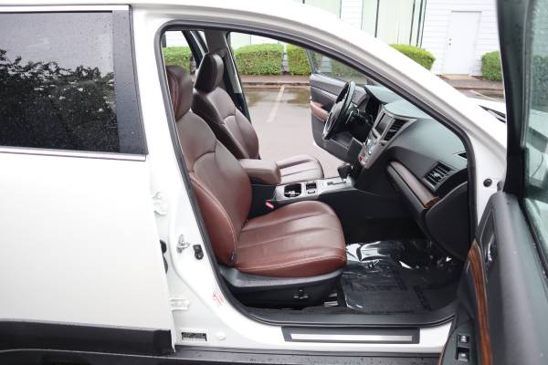 2013 Subaru Outback Limited - LEATHER / MOONROOF / 1 OWNER / LOW... for sale in Beaverton, OR – photo 21