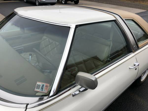 1976 Buick Riviera White - - by dealer - vehicle for sale in Johnstown , PA – photo 21