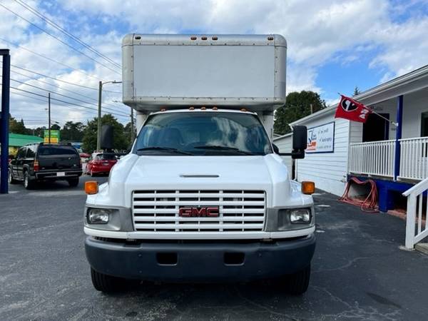 2007 GMC C5500 26 BOX TRUCK - - by dealer - vehicle for sale in Winder, GA – photo 2